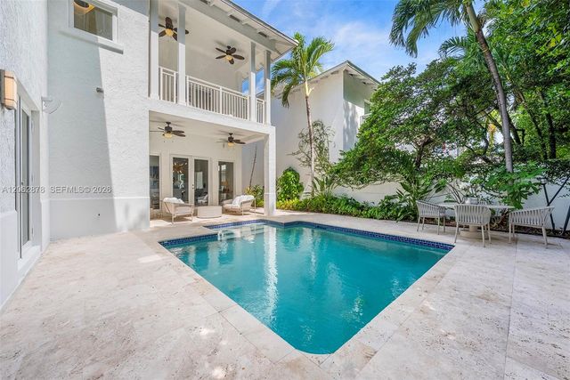 6 Coconut Lane, Key Biscayne, FL 33149