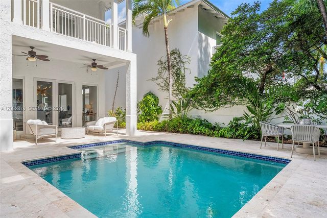6 Coconut Lane, Key Biscayne, FL 33149