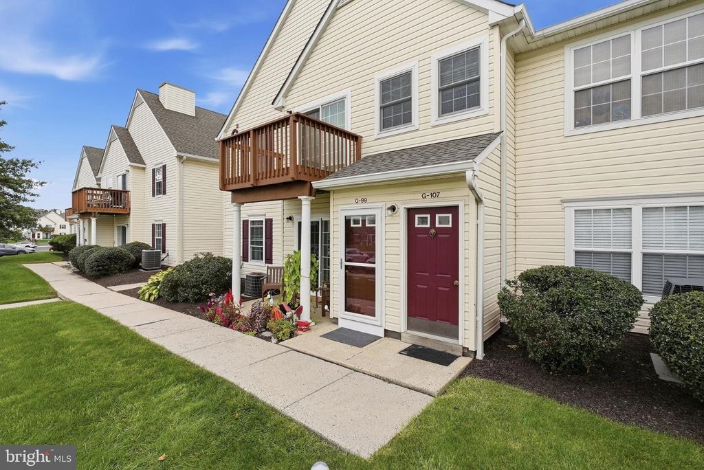 99 HORSESHOE DR, QUAKERTOWN, PA 18951 — photo 2