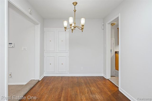 2360 Pineview, West Bloomfield, MI 48324