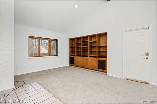 2360 Pineview, West Bloomfield, MI 48324