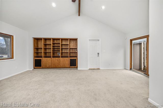 2360 Pineview, West Bloomfield, MI 48324