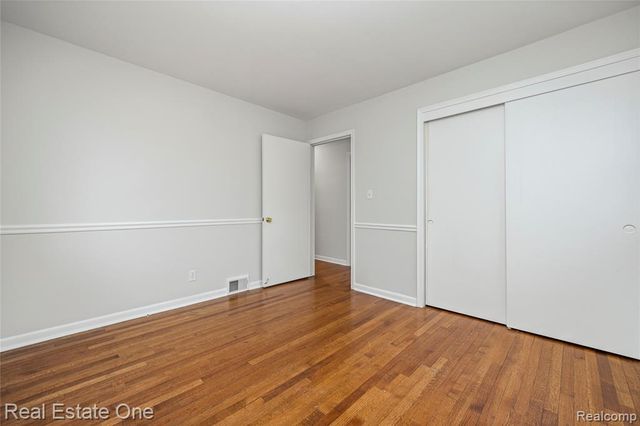 2360 Pineview, West Bloomfield, MI 48324