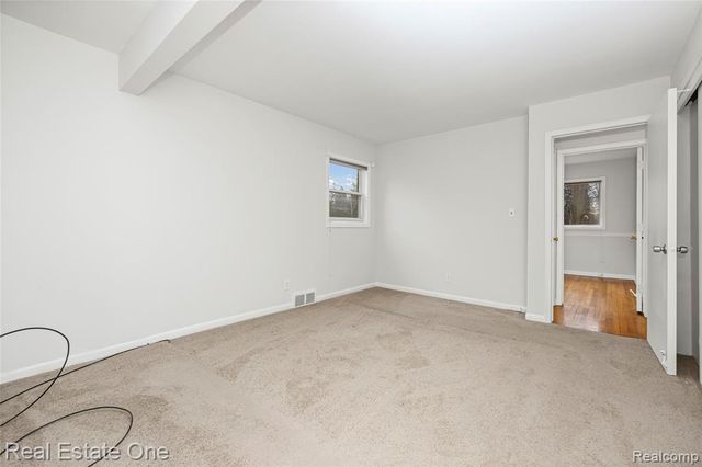 2360 Pineview, West Bloomfield, MI 48324