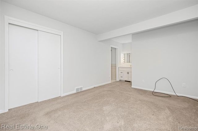 2360 Pineview, West Bloomfield, MI 48324