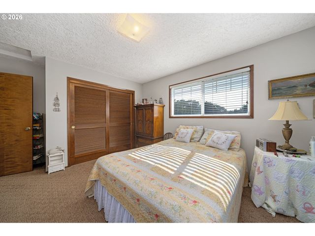 5750 HOLLY Ave, Cloverdale, OR 97112