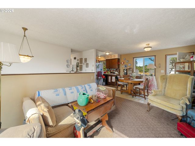 5750 HOLLY Ave, Cloverdale, OR 97112