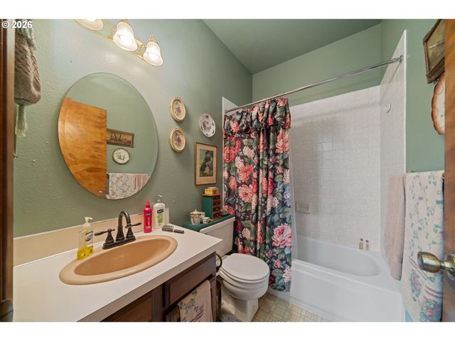 5750 HOLLY Ave, Cloverdale, OR 97112