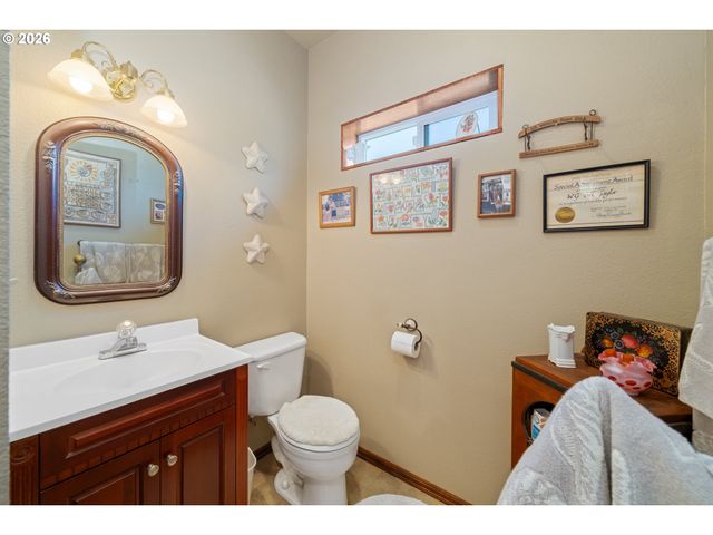 5750 HOLLY Ave, Cloverdale, OR 97112