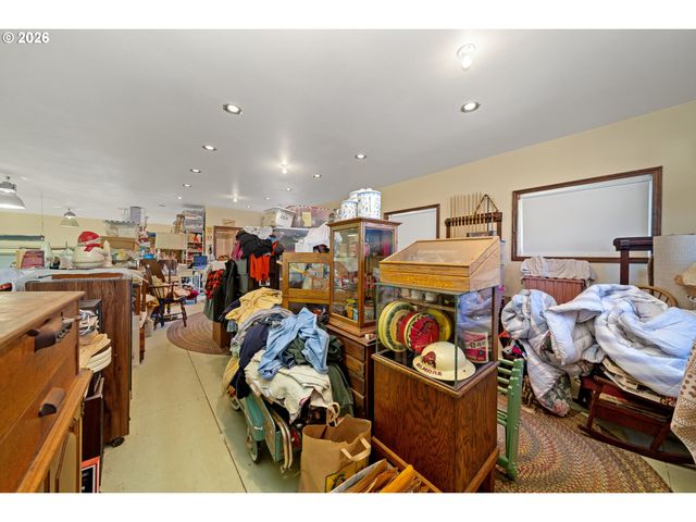 5750 HOLLY Ave, Cloverdale, OR 97112