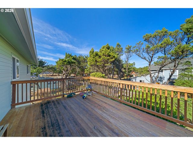 5750 HOLLY Ave, Cloverdale, OR 97112