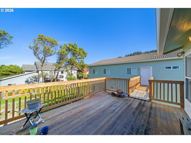 5750 HOLLY Ave, Cloverdale, OR 97112