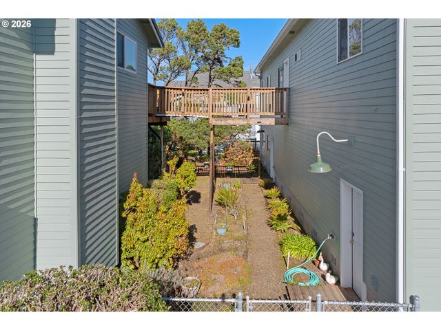 5750 HOLLY Ave, Cloverdale, OR 97112