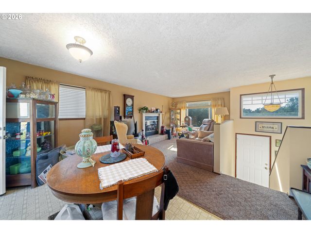 5750 HOLLY Ave, Cloverdale, OR 97112