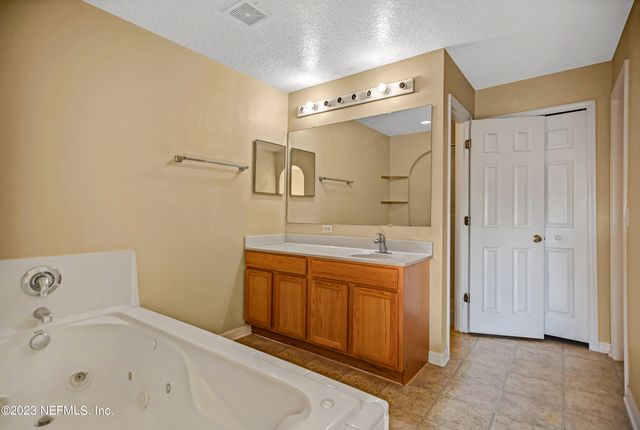 76055 HARLEY Court, Yulee, FL 32097