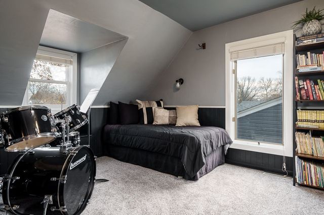 6408 N 1st Street, Loves Park, IL 61111