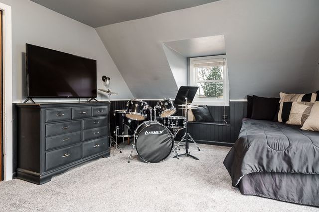 6408 N 1st Street, Loves Park, IL 61111