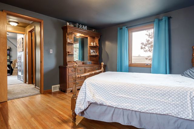 6408 N 1st Street, Loves Park, IL 61111