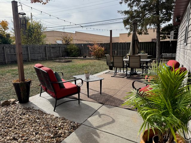 6408 N 1st Street, Loves Park, IL 61111