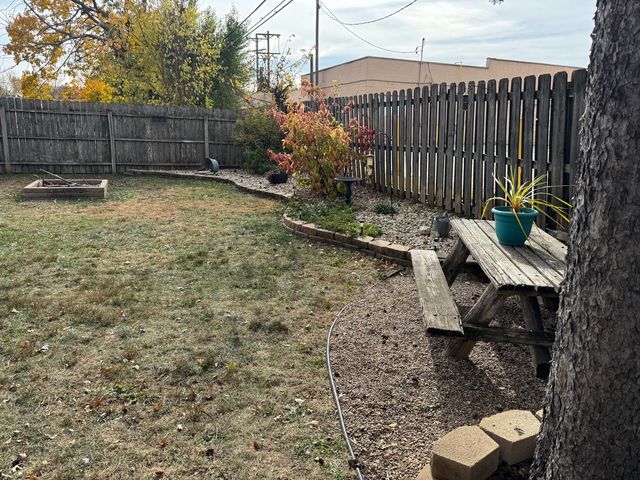 6408 N 1st Street, Loves Park, IL 61111