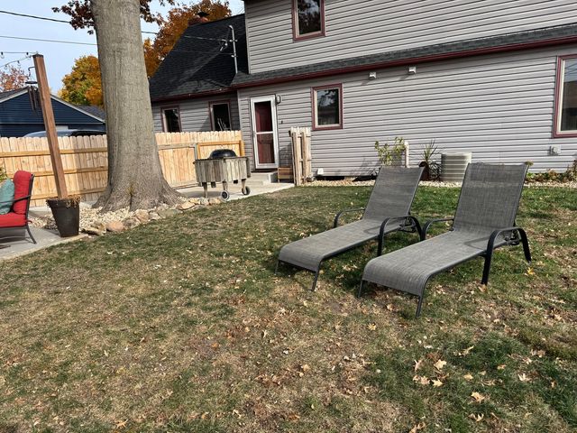 6408 N 1st Street, Loves Park, IL 61111