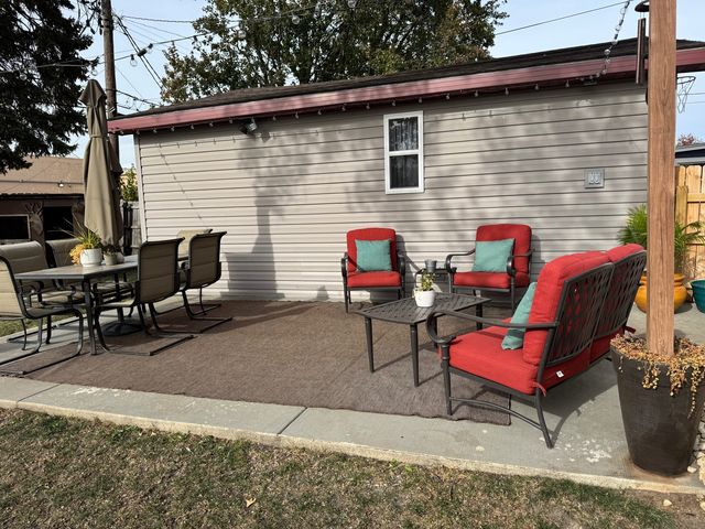 6408 N 1st Street, Loves Park, IL 61111