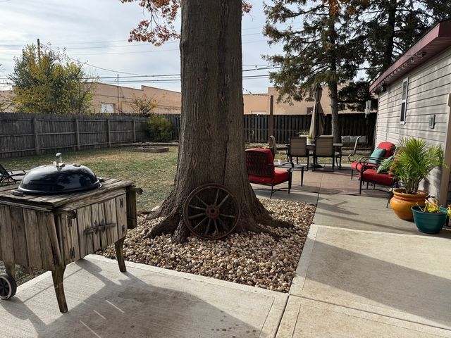 6408 N 1st Street, Loves Park, IL 61111