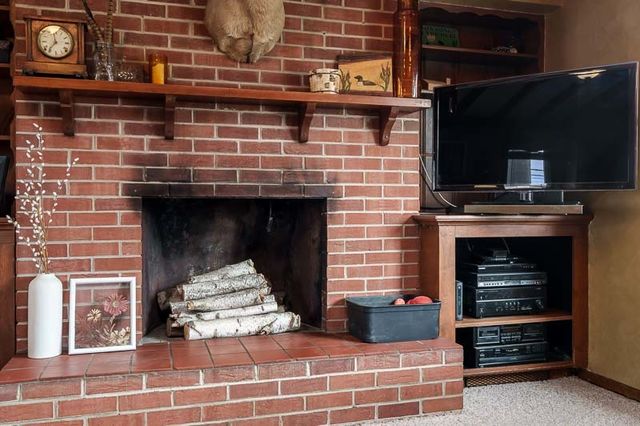 6408 N 1st Street, Loves Park, IL 61111