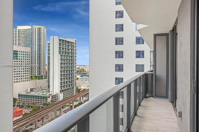 55 SW 9th St 1907, Miami, FL 33130