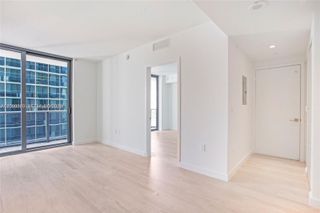 55 SW 9th St 1907, Miami, FL 33130