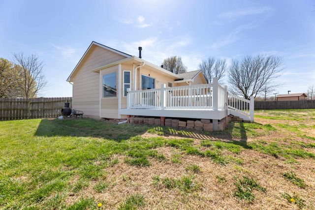 600 Laramie Cir, Maize, KS 67101