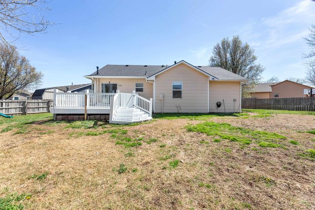 600 Laramie Cir, Maize, KS 67101