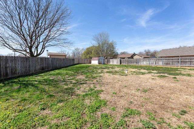 600 Laramie Cir, Maize, KS 67101