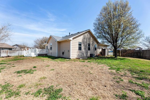 600 Laramie Cir, Maize, KS 67101