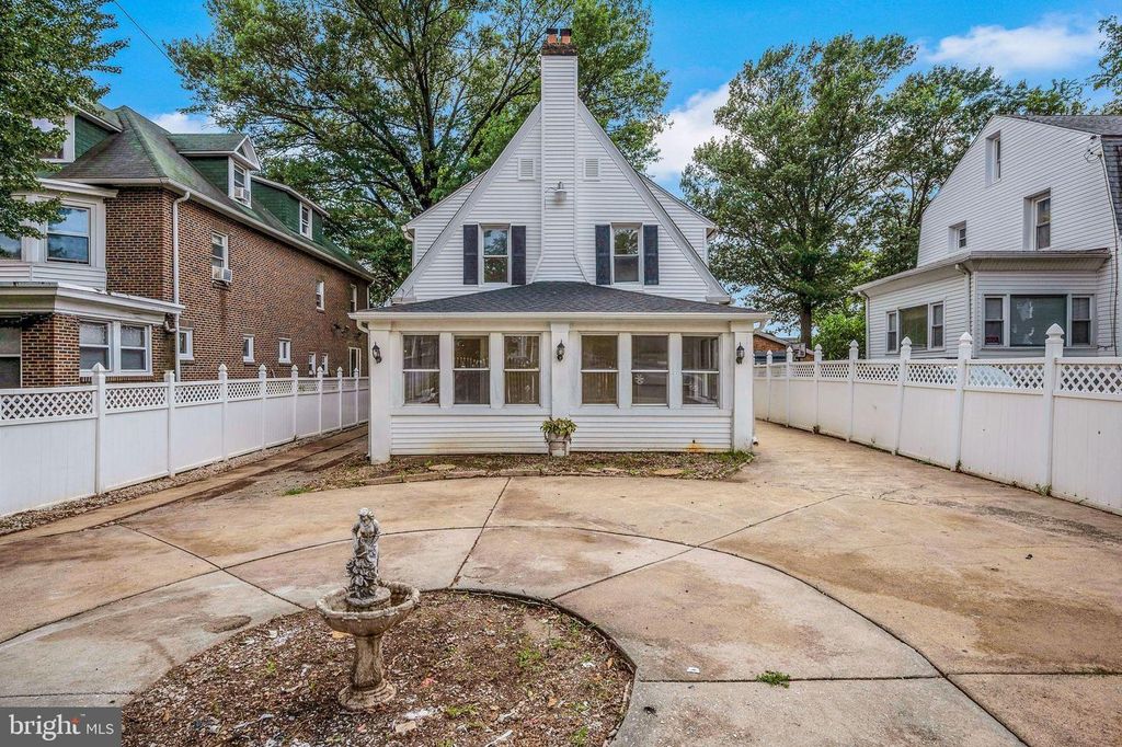 1212 ARROTT ST, Philadelphia, PA 19124