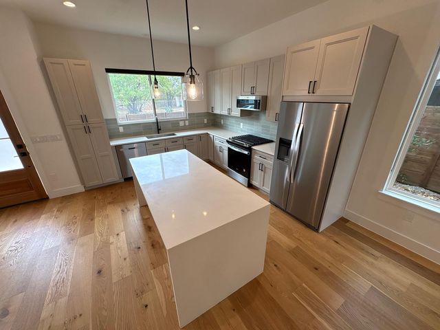4806 Lott Ave, Austin, TX 78721