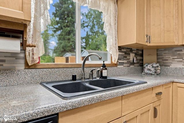 820 Dogwood Street, Anchorage, AK 99501