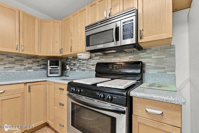 820 Dogwood Street, Anchorage, AK 99501