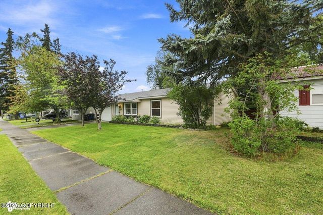 820 Dogwood Street, Anchorage, AK 99501