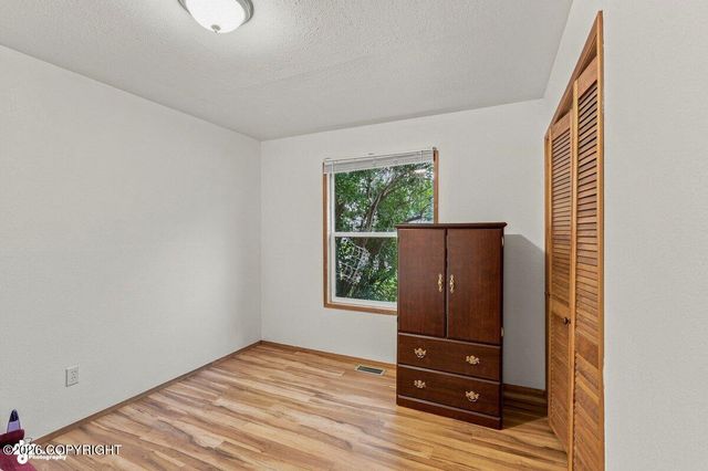 820 Dogwood Street, Anchorage, AK 99501