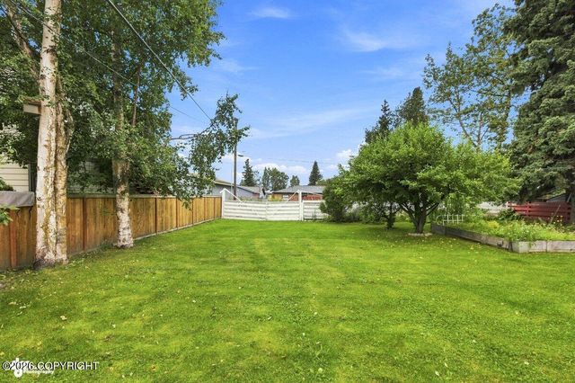 820 Dogwood Street, Anchorage, AK 99501