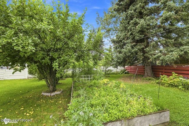 820 Dogwood Street, Anchorage, AK 99501