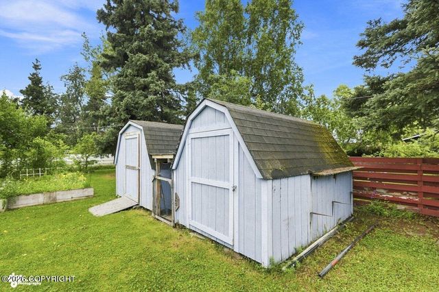 820 Dogwood Street, Anchorage, AK 99501