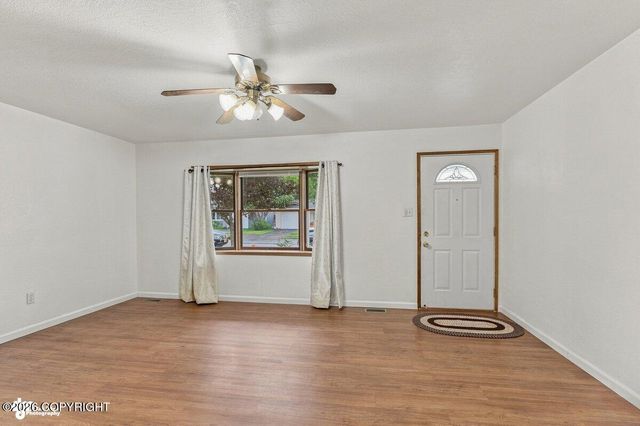 820 Dogwood Street, Anchorage, AK 99501