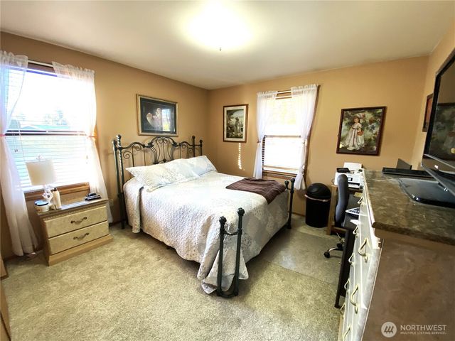 986 Highline Drive, East Wenatchee, WA 98802