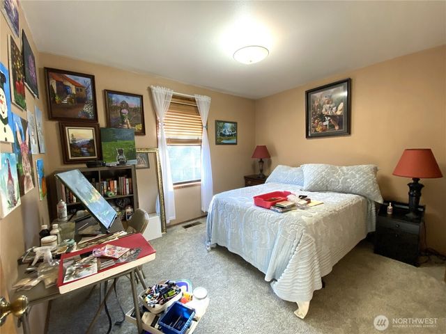 986 Highline Drive, East Wenatchee, WA 98802