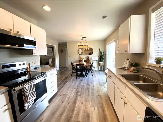 986 Highline Drive, East Wenatchee, WA 98802