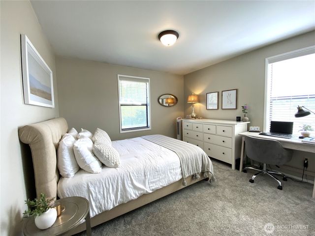 986 Highline Drive, East Wenatchee, WA 98802