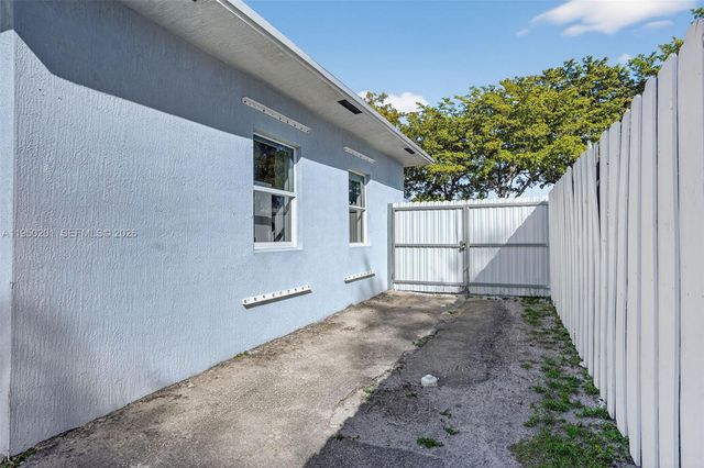 1240 Sharazad Blvd, Opa-locka, FL 33054