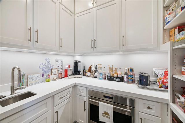 63 Water Key Key, Hitchcock, TX 77563